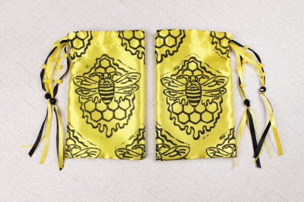 Black coloured printing on both sides of Honey Bee bag, inspired by my love of bees and the need to bee kind to the bees