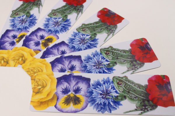 Five fanned out bookmarks showing the acrylic Painting named “Garden Collage” by artist and illustrator Imogen Smid