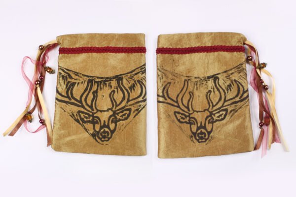 Black coloured printing on both sides of Stag Head bag, inspired by beautiful deer and the ancient Celtic god Cernunnos